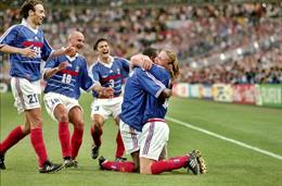 Emmanuel Petit: “Chúa lấy đi anh trai của tôi vì ngài muốn tôi làm được điều gì đó trong bóng đá”